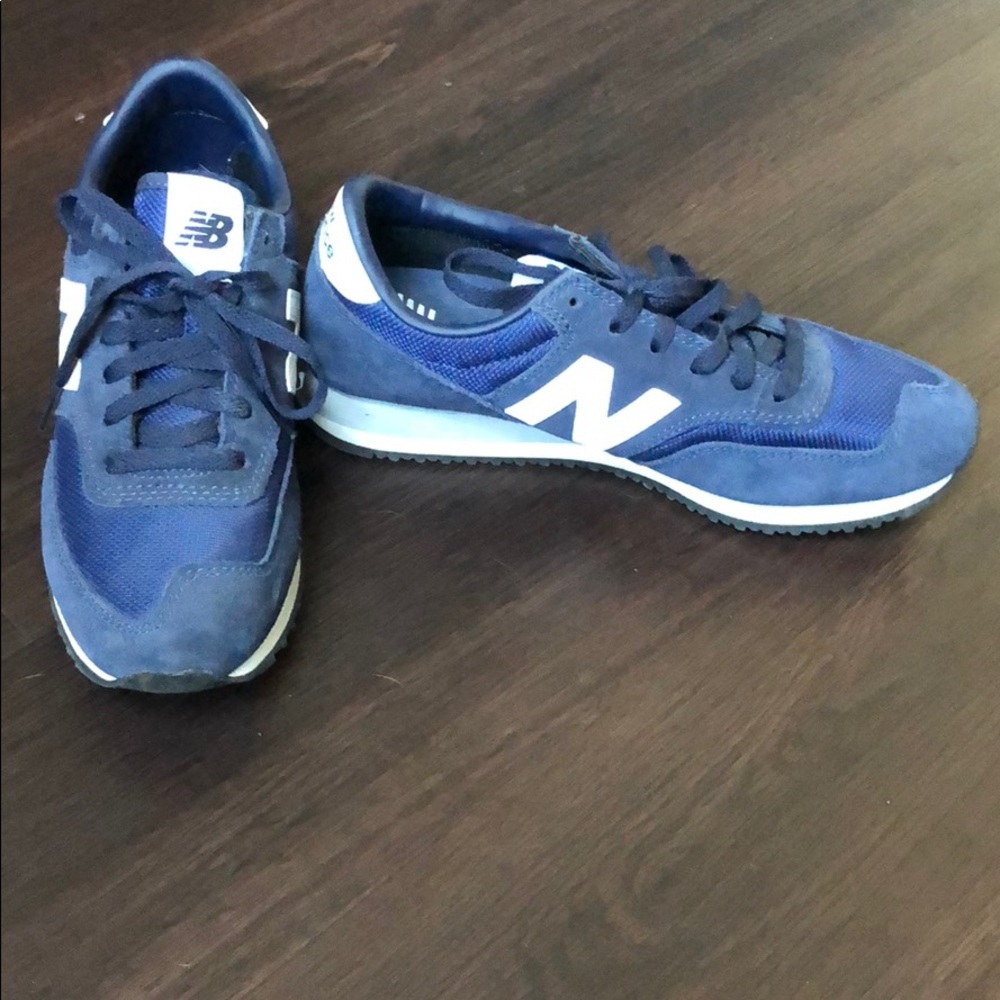 New Balance Navy sneakers